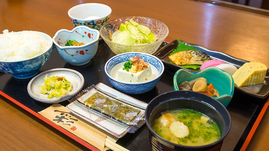 【朝食付】＜大好評＞地元食材で作る美味しい朝ごはんで元気チャージ！！◎炊き立てご飯おかわり自由◎，